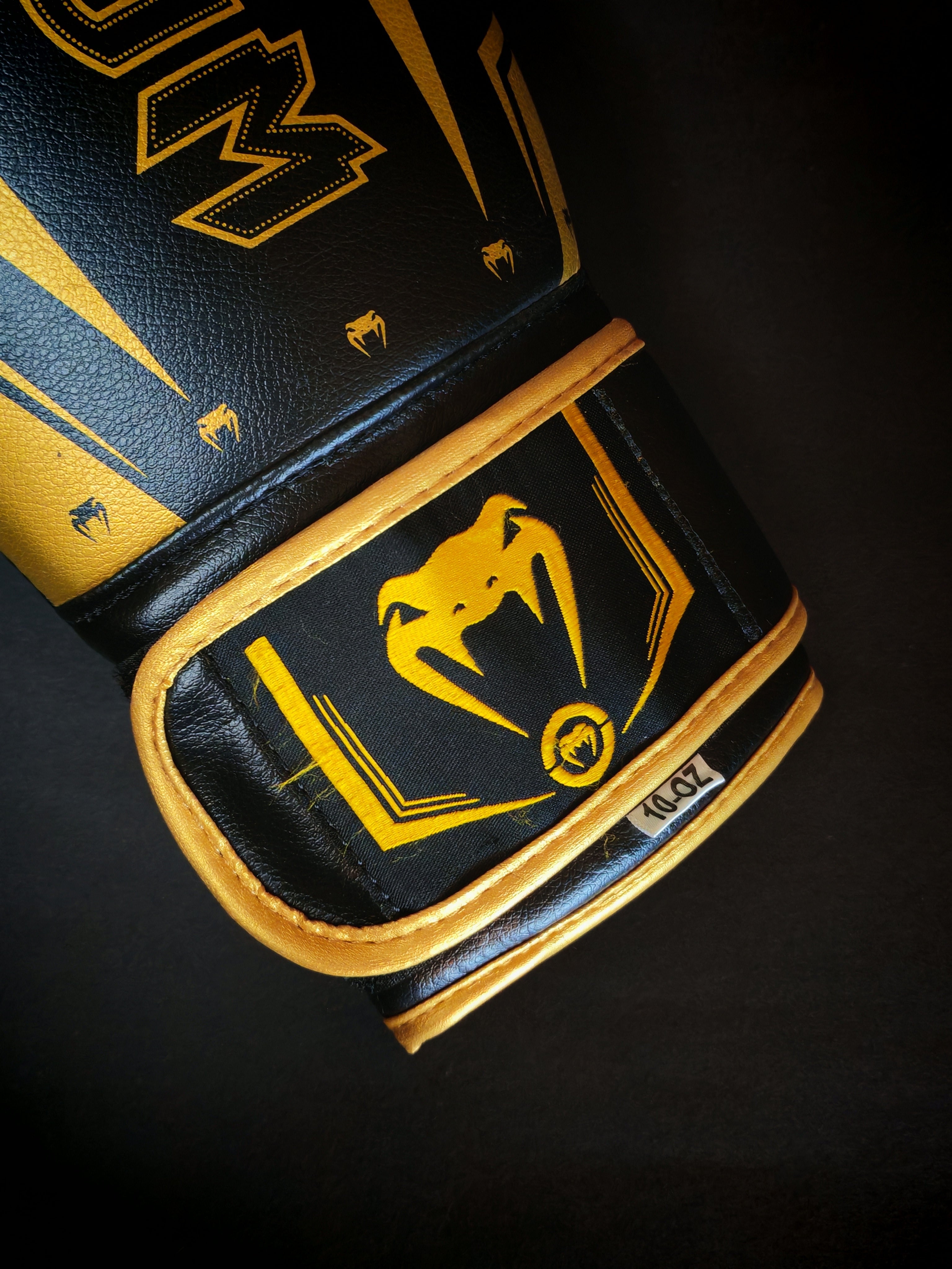 Venum Elite Performance - Gold/Black