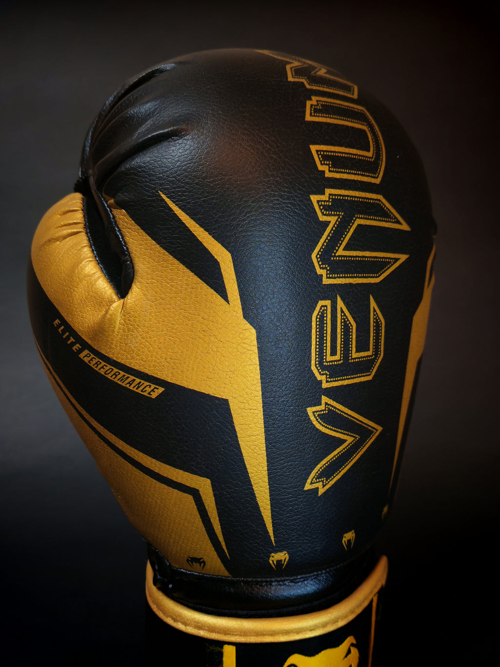 Venum Elite Performance - Gold/Black